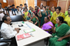 Mangaluru: APMC secretary accused of sexual harassment; women’s team confronts official